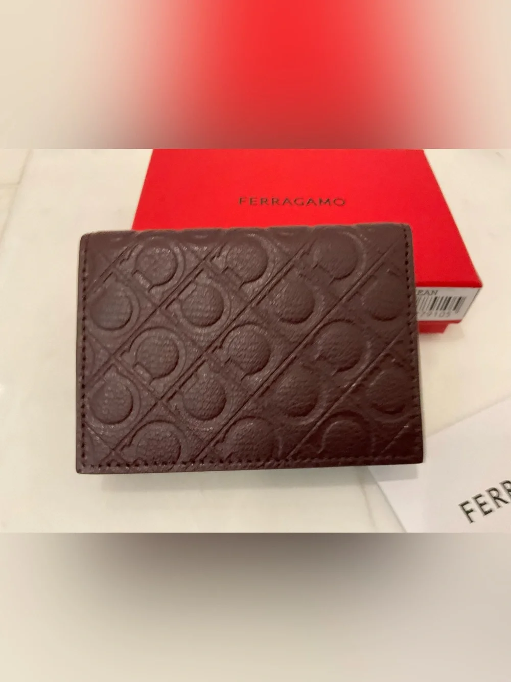 NEW Salvatore Ferragamo Gancini Embossed Gusseted Credit Card Wallet - BURGUNDY